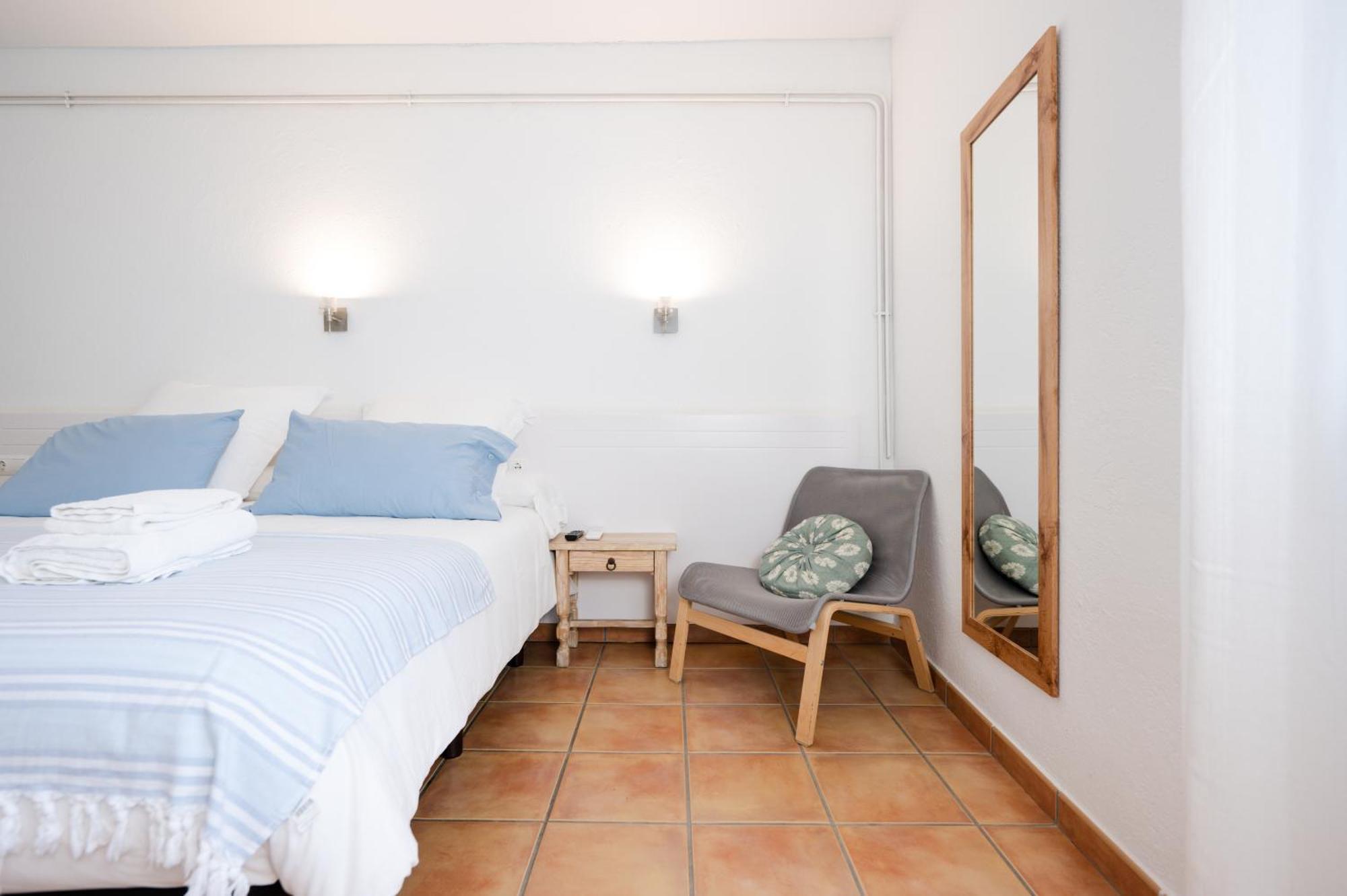 Hostal El Ranxo Hotel Cadaques Exterior photo